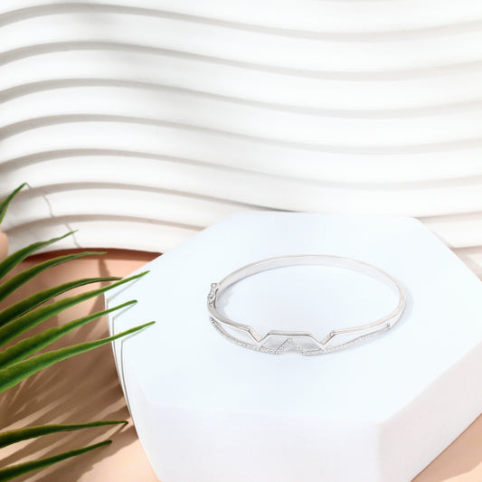 Geometric Elegance Bangle – 925 Sterling Silver