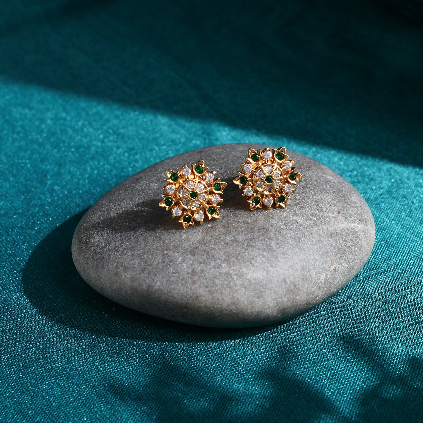 925 Sterling Silver Traditional Floral Stud Earrings